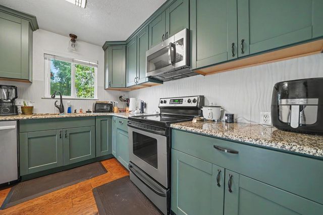 7067 Cane Ln, Valley Springs, CA 95252