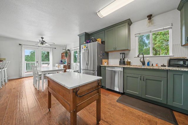7067 Cane Ln, Valley Springs, CA 95252