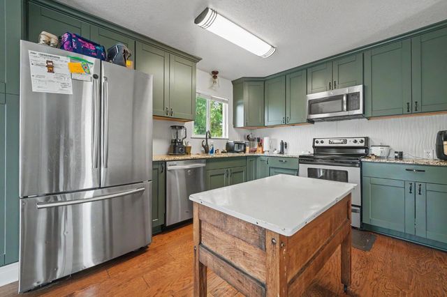 7067 Cane Ln, Valley Springs, CA 95252