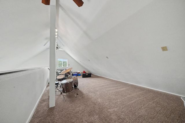7067 Cane Ln, Valley Springs, CA 95252