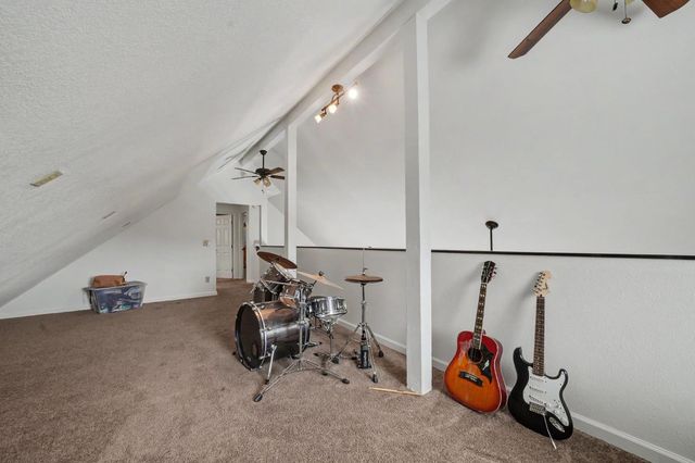 7067 Cane Ln, Valley Springs, CA 95252
