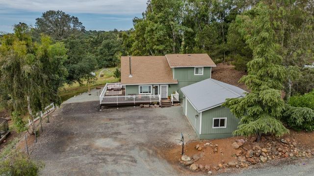 7067 Cane Ln, Valley Springs, CA 95252