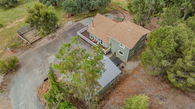 7067 Cane Ln, Valley Springs, CA 95252