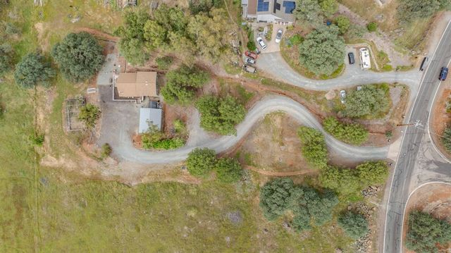 7067 Cane Ln, Valley Springs, CA 95252