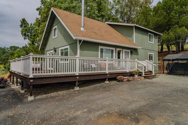 7067 Cane Ln, Valley Springs, CA 95252