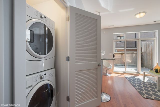 1162 W Hubbard Street 104, Chicago, IL 60642