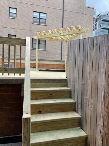 1162 W Hubbard Street 104, Chicago, IL 60642