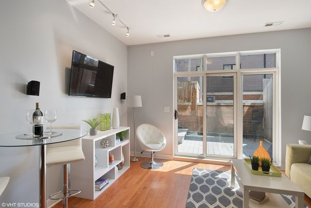 1162 W Hubbard Street 104, Chicago, IL 60642