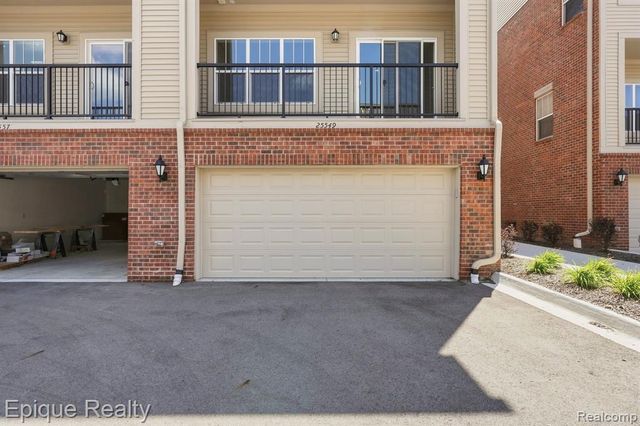 25549 Grandview Lane 31, Novi, MI 48375