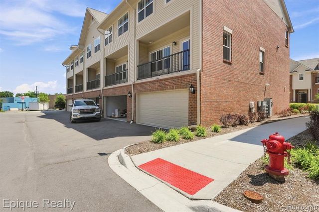 25549 Grandview Lane 31, Novi, MI 48375