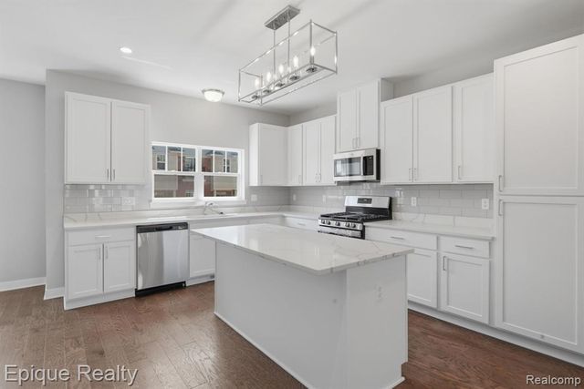 25549 Grandview Lane 31, Novi, MI 48375