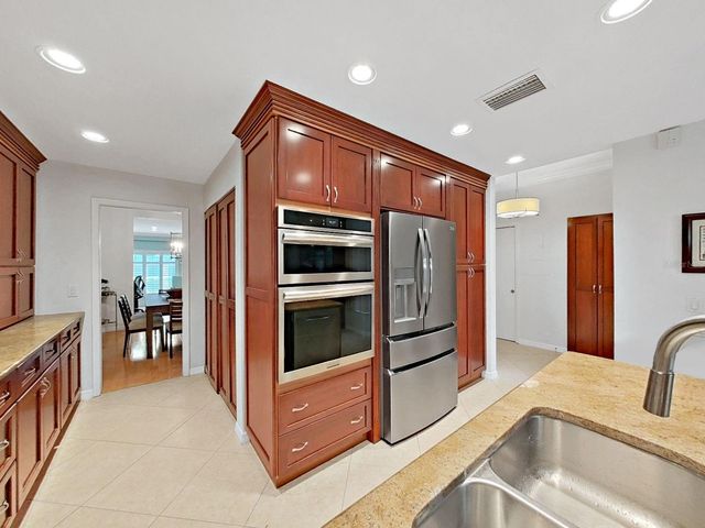 3066 LANDMARK BOULEVARD 1302, Palm Harbor, FL 34684