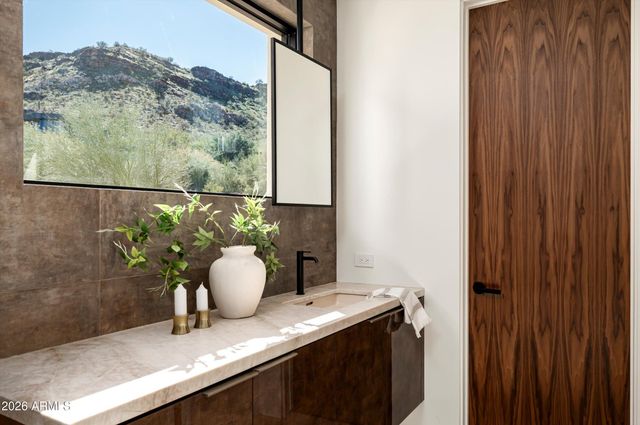 6200 E Quartz Mountain Road, Paradise Valley, AZ 85253