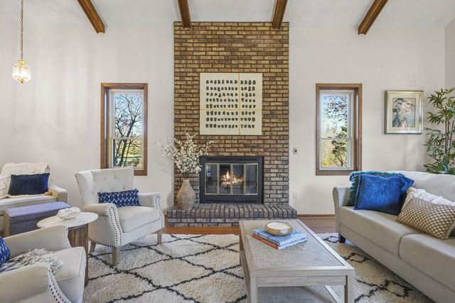 3723 Meadowbrooke CIRCLE, De Forest, WI 53532