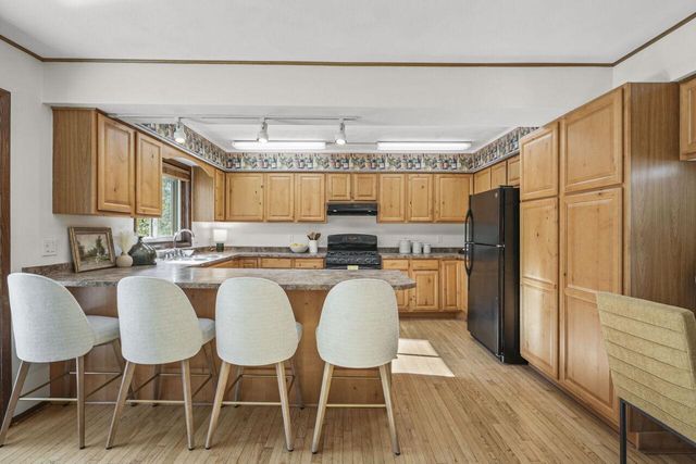 3723 Meadowbrooke CIRCLE, De Forest, WI 53532