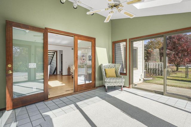 3723 Meadowbrooke CIRCLE, De Forest, WI 53532