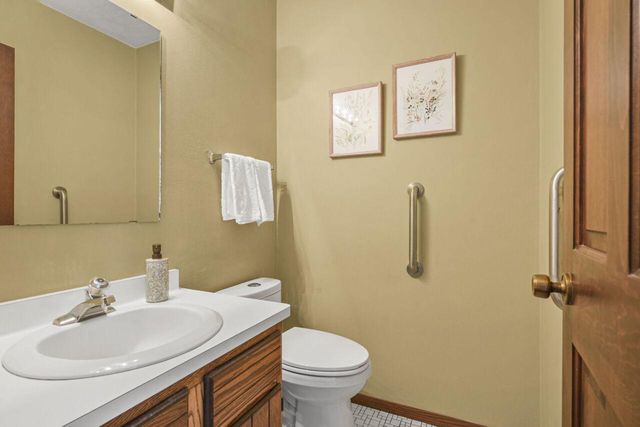 3723 Meadowbrooke CIRCLE, De Forest, WI 53532