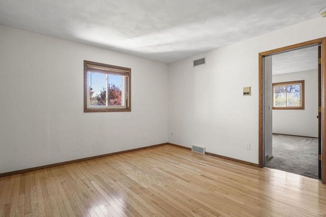 3723 Meadowbrooke CIRCLE, De Forest, WI 53532