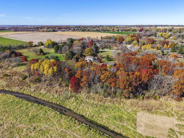 3723 Meadowbrooke CIRCLE, De Forest, WI 53532
