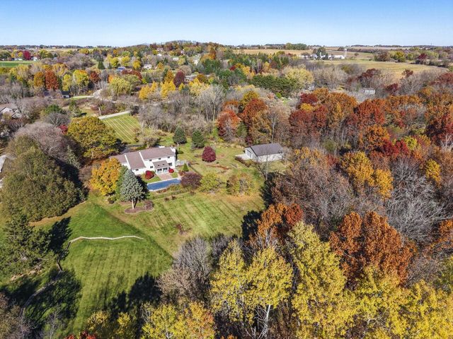 3723 Meadowbrooke CIRCLE, De Forest, WI 53532