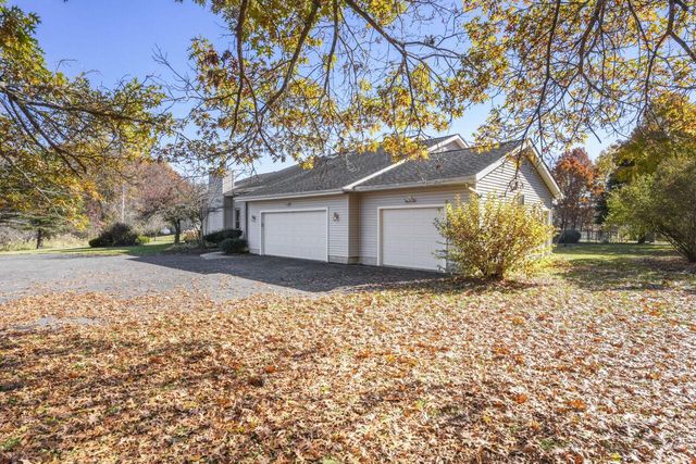 3723 Meadowbrooke CIRCLE, De Forest, WI 53532