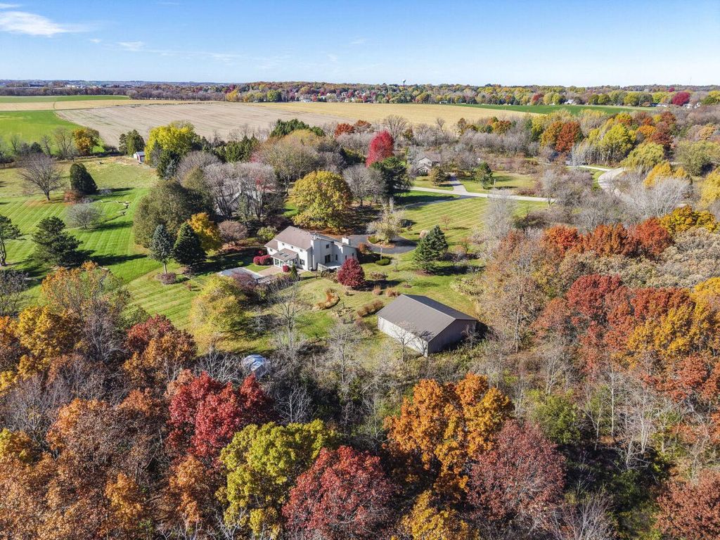 3723 Meadowbrooke CIRCLE, De Forest, WI 53532
