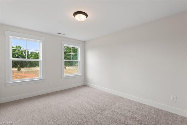 1998 Abbotts Vista Drive, Kernersville, NC 27284