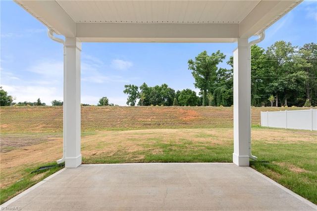 1998 Abbotts Vista Drive, Kernersville, NC 27284