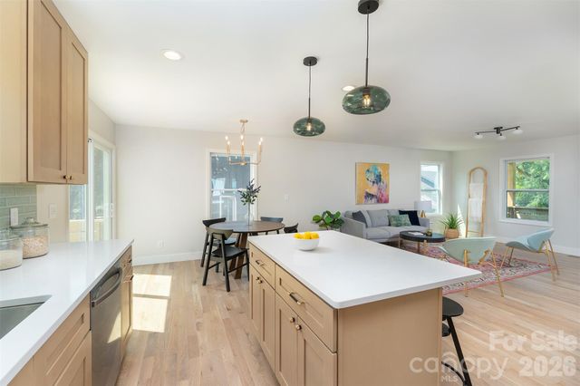 12 Crestfield Avenue, Woodfin, NC 28804