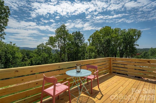 12 Crestfield Avenue, Woodfin, NC 28804