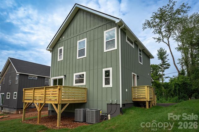 12 Crestfield Avenue, Woodfin, NC 28804