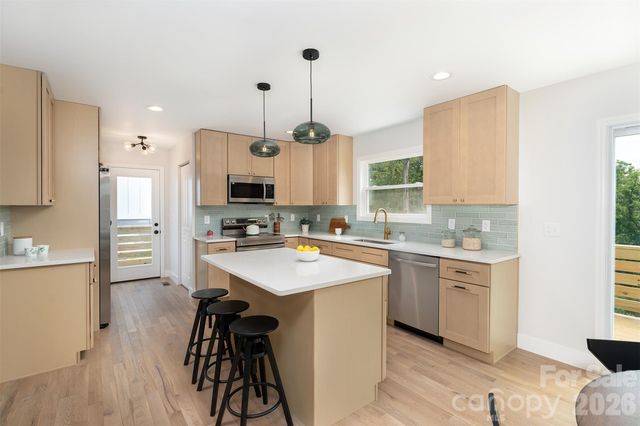 12 Crestfield Avenue, Woodfin, NC 28804
