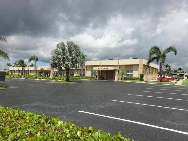 2864 E Crosley Dr Drive E A, West Palm Beach, FL 33415
