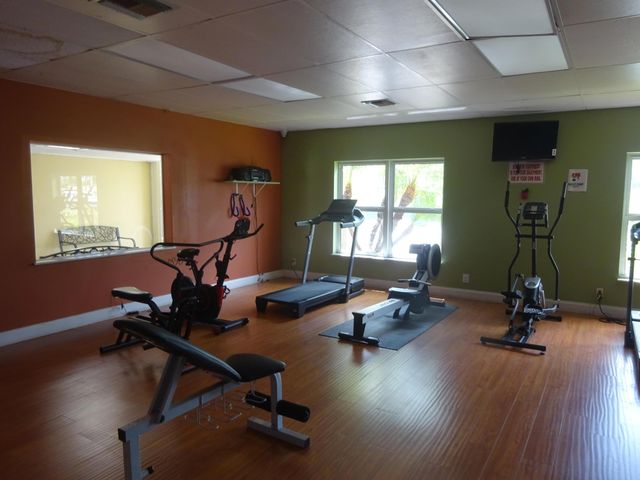 2864 E Crosley Dr Drive E A, West Palm Beach, FL 33415