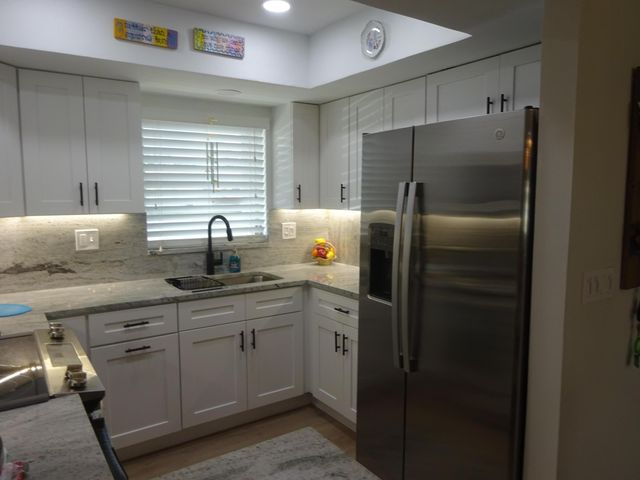 2864 E Crosley Dr Drive E A, West Palm Beach, FL 33415