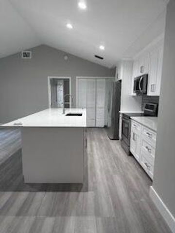 1596 Hawthorne Place, Wellington, FL 33414