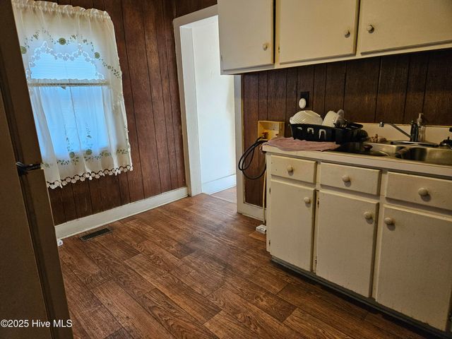 109 Wilson Street, Williamston, NC 27892