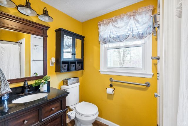 997 Toytown Rd., Amherst, VA 24521