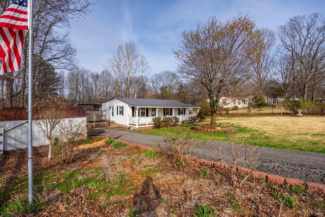 997 Toytown Rd., Amherst, VA 24521