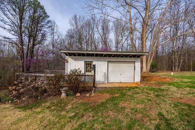 997 Toytown Rd., Amherst, VA 24521