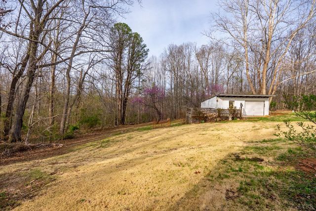 997 Toytown Rd., Amherst, VA 24521