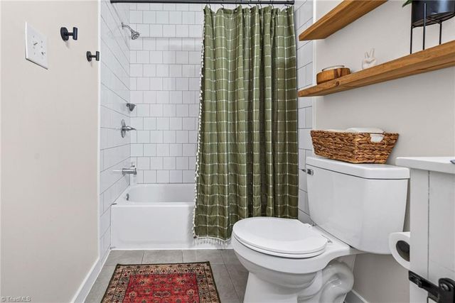 1111 5th Avenue, Lexington, NC 27295