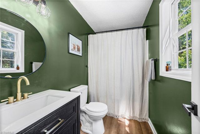 1111 5th Avenue, Lexington, NC 27295