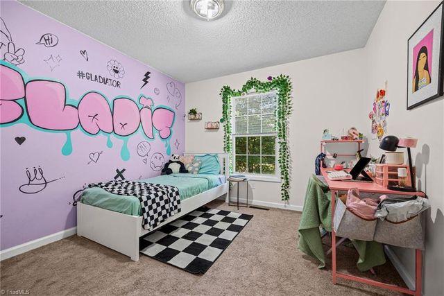 1111 5th Avenue, Lexington, NC 27295