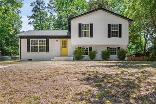 1111 5th Avenue, Lexington, NC 27295