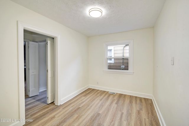 1120 Tennessee Ave, Louisville, KY 40208