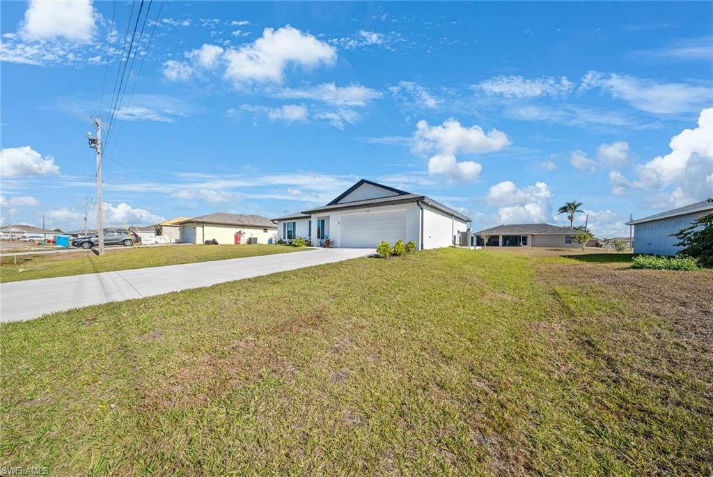 Image 2 of property listing at 4309 NE 8th CT, Cape Coral, FL 33909