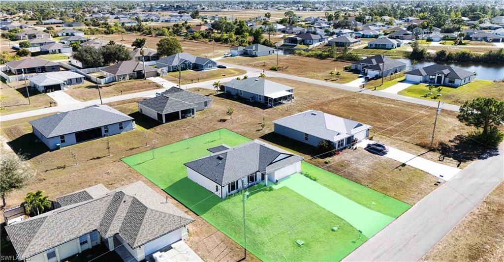 Image 4 of property listing at 4309 NE 8th CT, Cape Coral, FL 33909