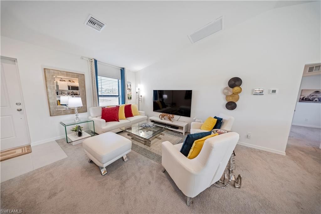 Image 6 of property listing at 4309 NE 8th CT, Cape Coral, FL 33909