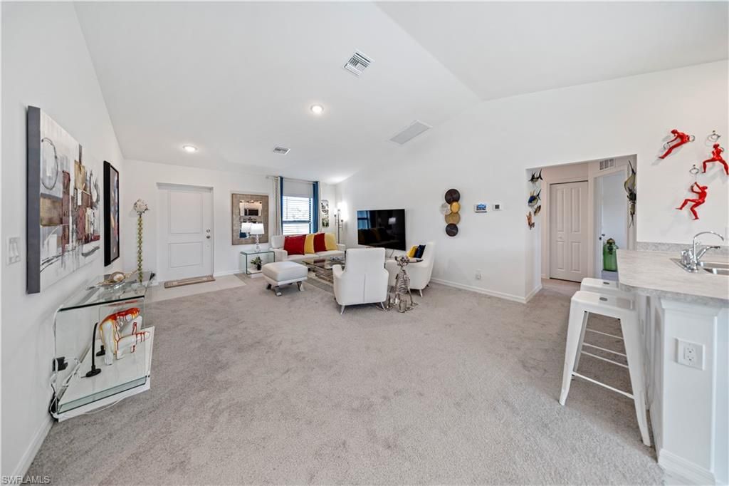 Image 7 of property listing at 4309 NE 8th CT, Cape Coral, FL 33909